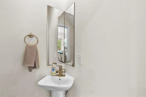 $369,900 | 6329 Mason Court, Dallas, TX 75227