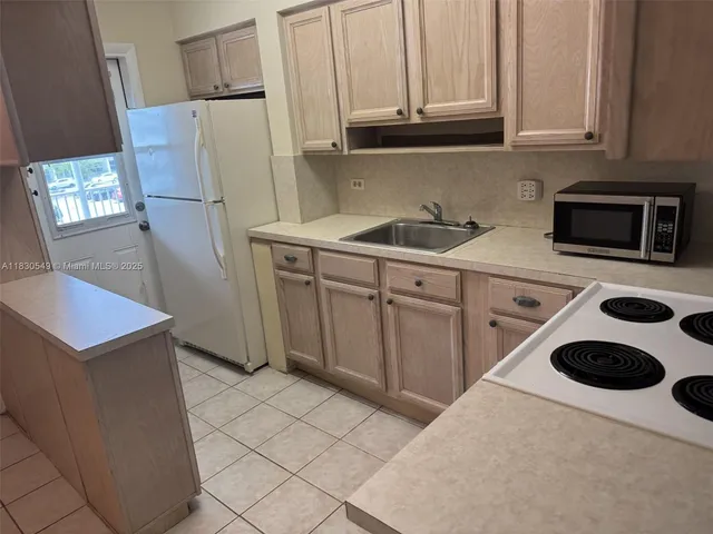 $195,000 | 6580 Santona Street, Unit A34, Coral Gables, FL 33146