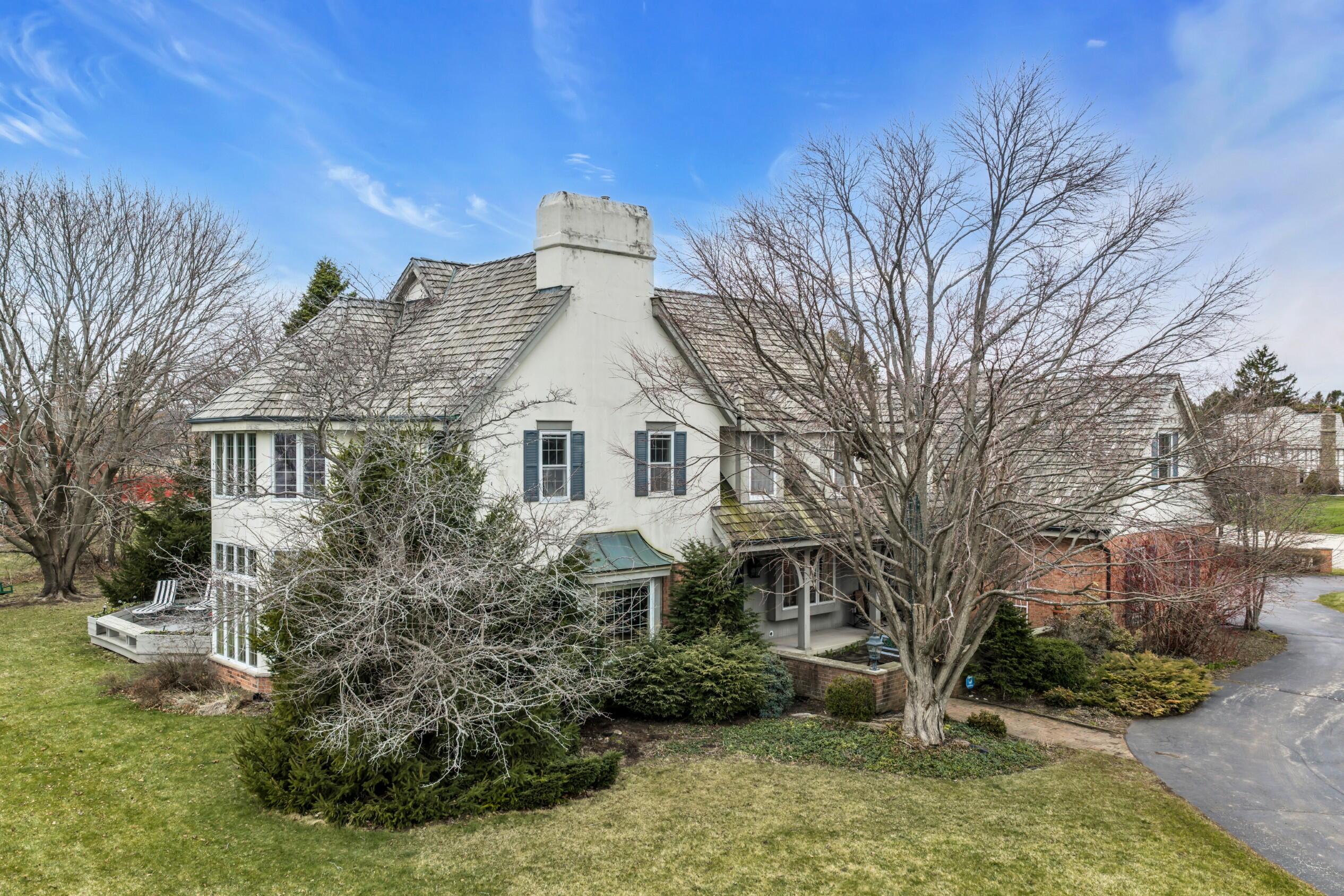 101 Lamplighter Lane Wind Point, WI 53402 - Photo 3 of 51 East facing yard
