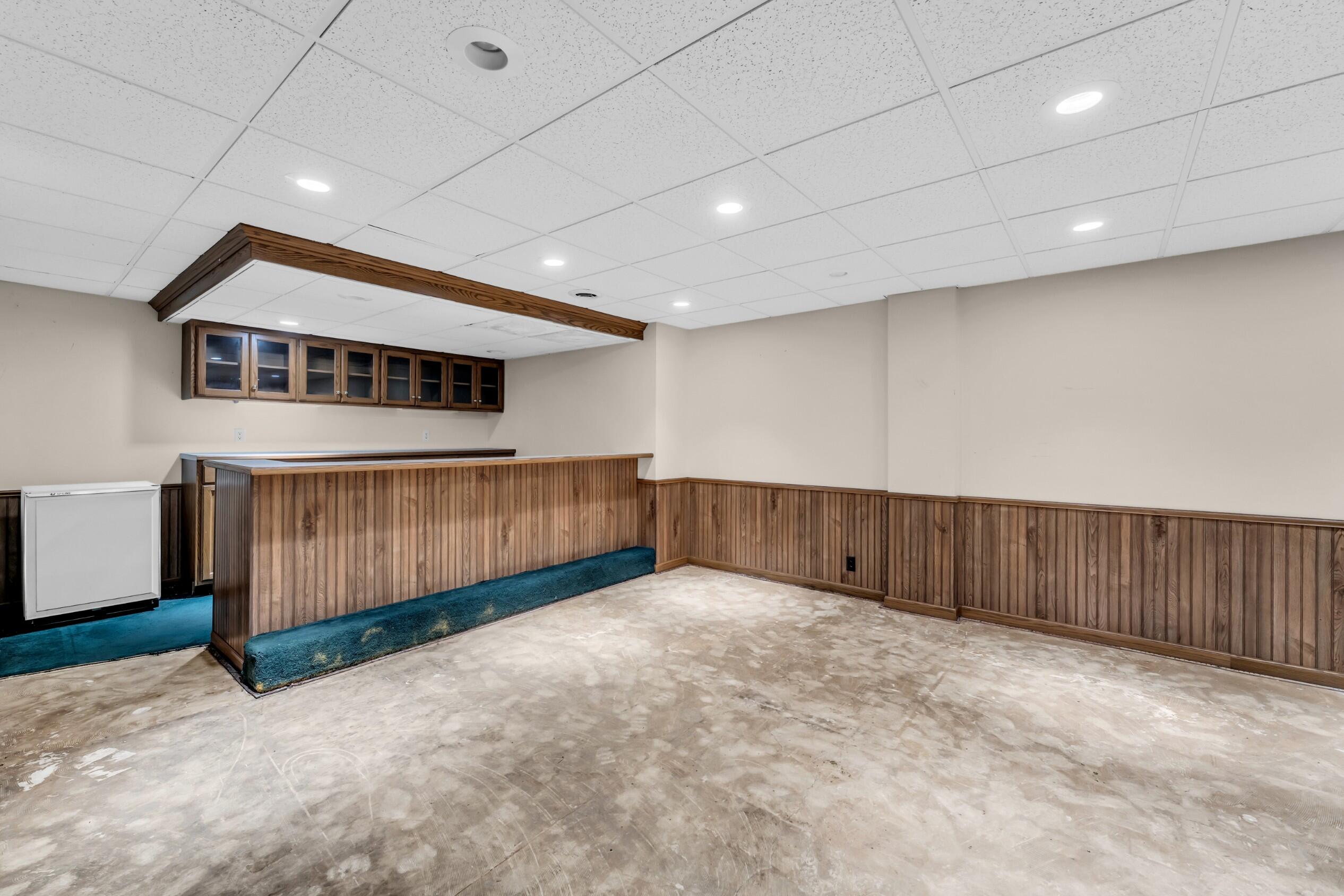 101 Lamplighter Lane Wind Point, WI 53402 - Photo 36 of 51 Bar area in LL