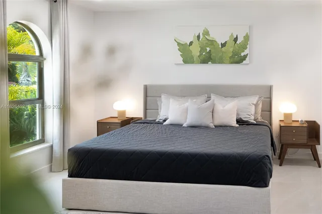 $15,000 | 1575 Osprey Avenue, Naples, FL 34102