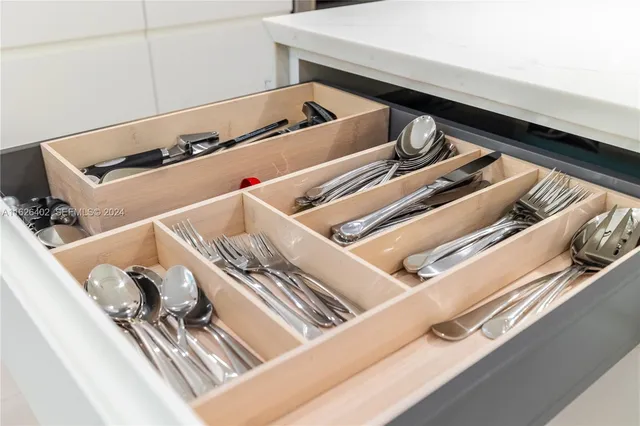 $15,000 | 1575 Osprey Avenue, Naples, FL 34102