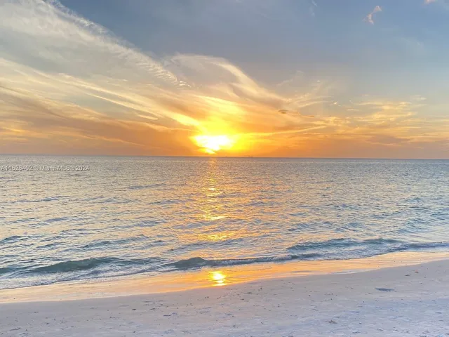 $15,000 | 1575 Osprey Avenue, Naples, FL 34102