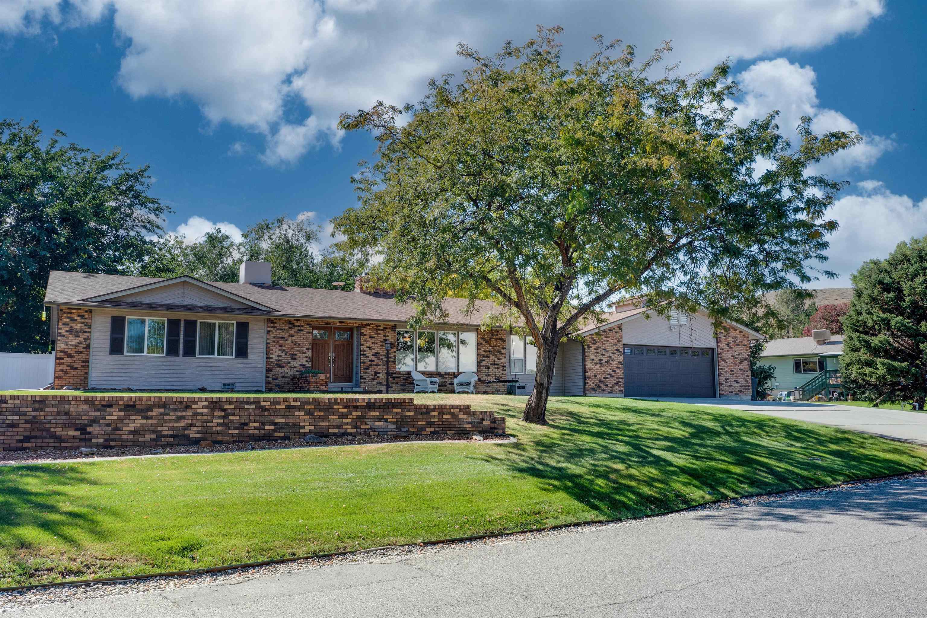 2901 Sunridge Road Grand Junction, CO 81503 - Photo 2 of 25 Gallery Image 2
