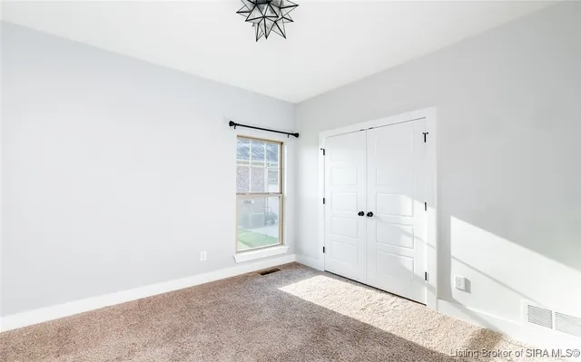 $619,900 | 3008 Saratoga Lane, Sellersburg, IN 47172