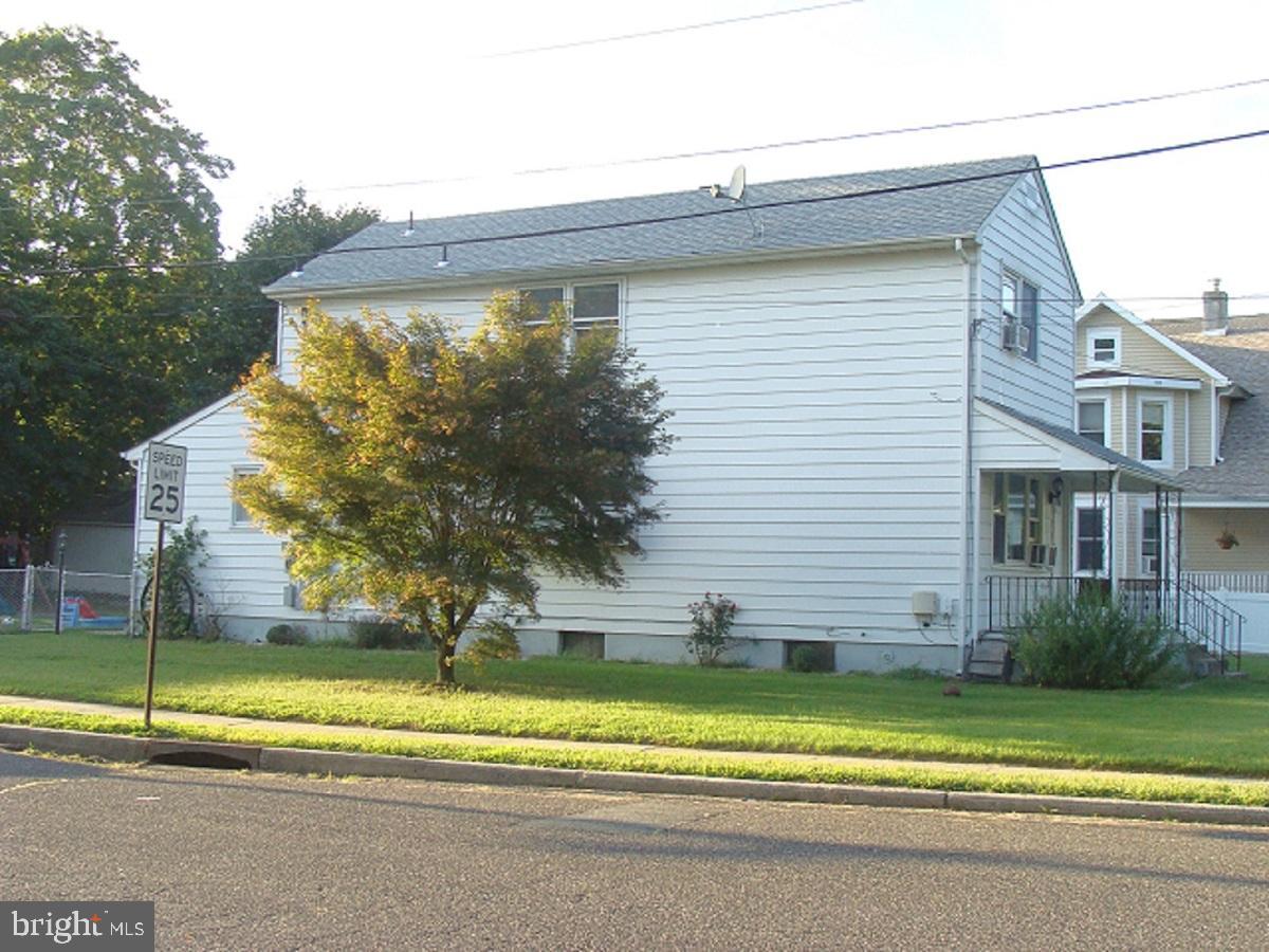 585 Klockner Road Hamilton, NJ 08619 - Photo 2 of 33