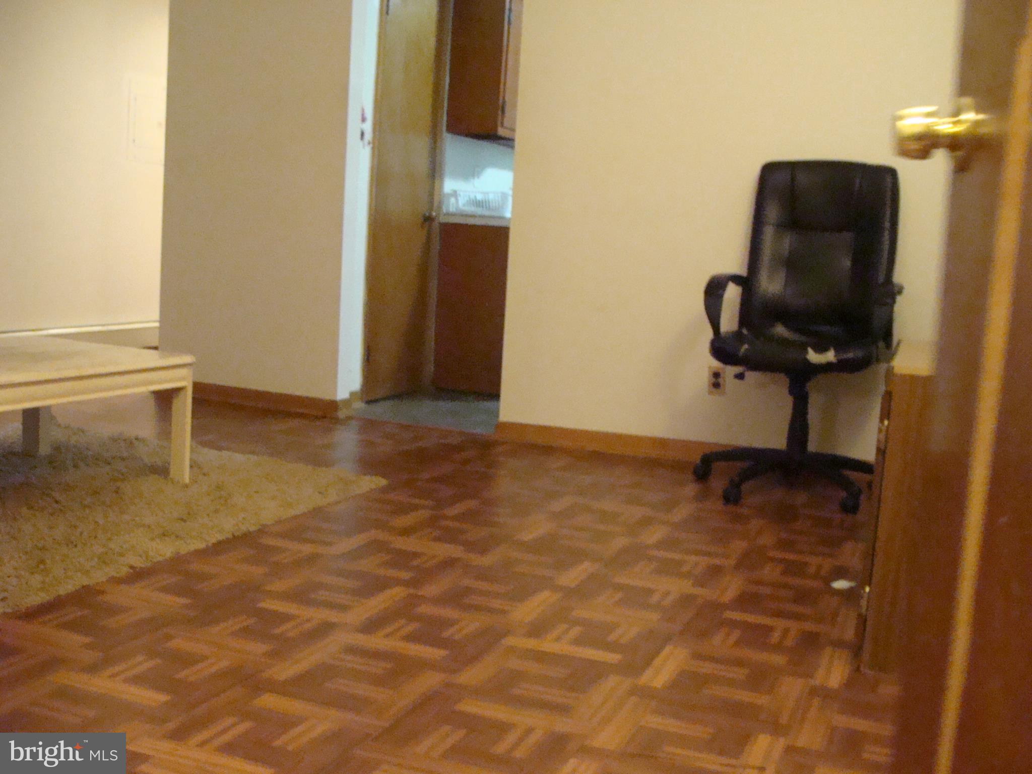 585 Klockner Road Hamilton, NJ 08619 - Photo 21 of 33 Living Room 2nd Floor Apartment