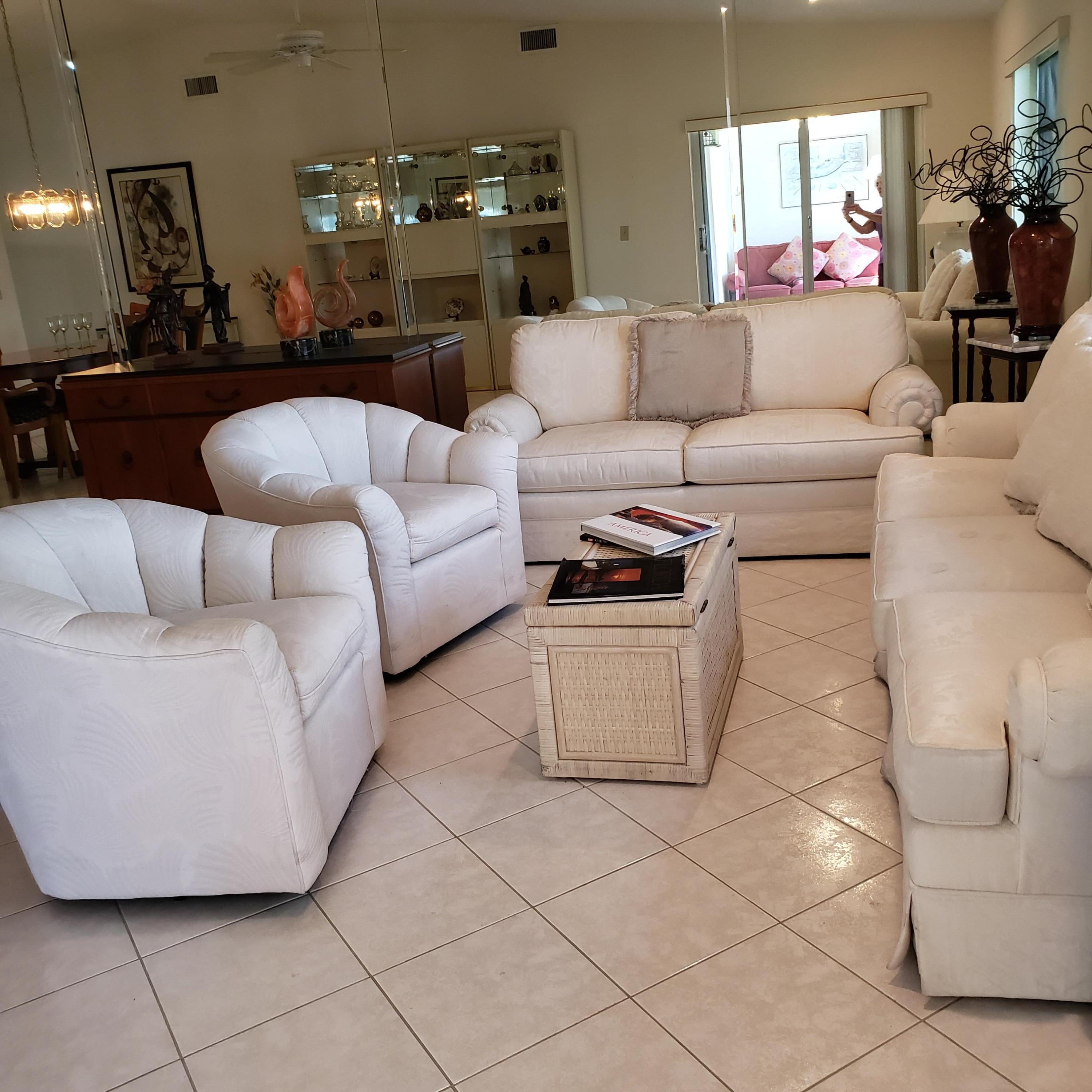 8046 Springside Court, Unit H Boca Raton, FL 33496 - Photo 3 of 34 living room