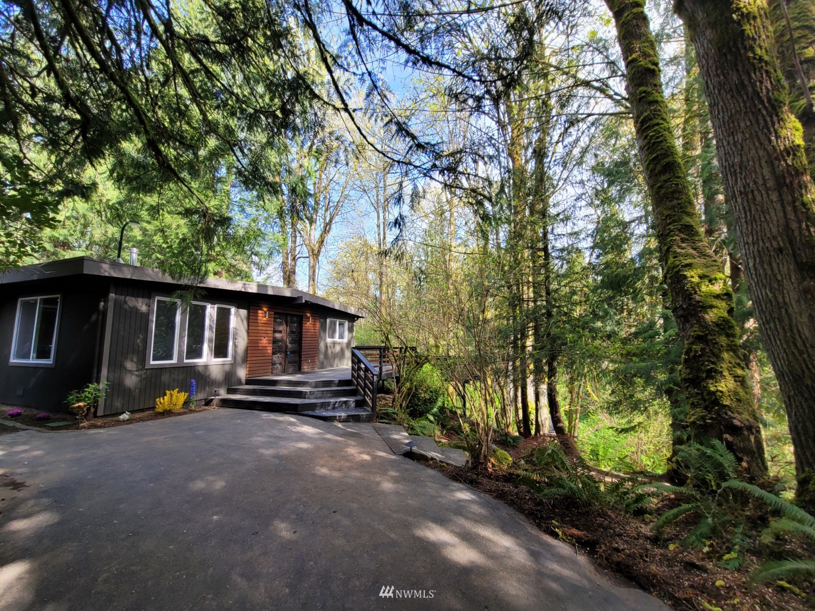 16002 Southeast 116th Street Renton, WA 98059 - Photo 1 of 24 Gallery Image 1