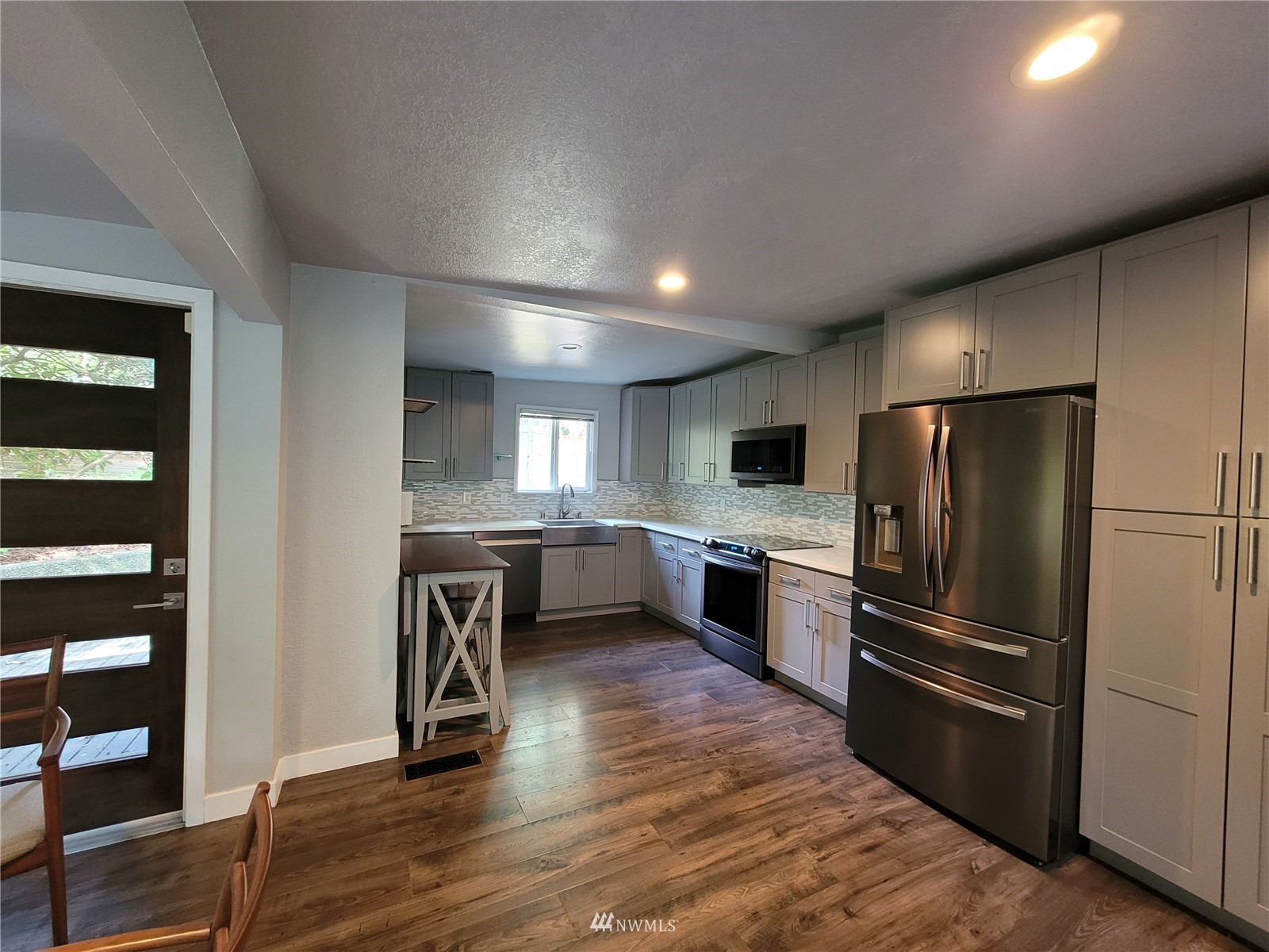 16002 Southeast 116th Street Renton, WA 98059 - Photo 4 of 24 Gallery Image 4