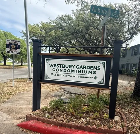 $800 | 5216 Arboles Drive, Unit 10, Houston, TX 77035