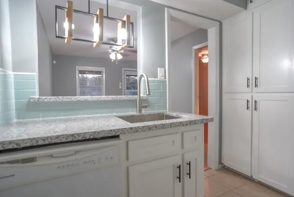 $800 | 5216 Arboles Drive, Unit 10, Houston, TX 77035