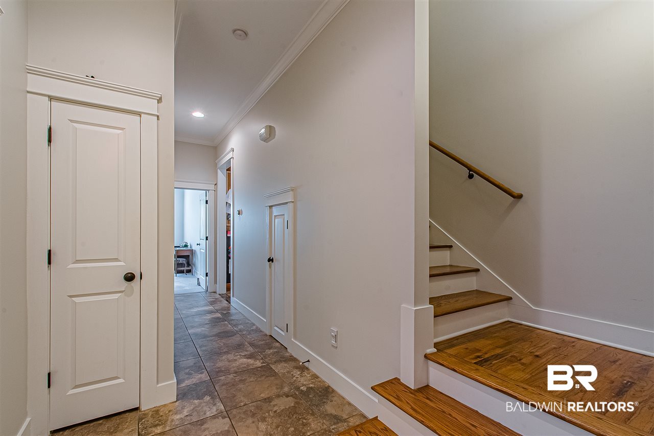 406 Rothley Avenue Fairhope, AL 36532 - Photo 22 of 39 Hall & Stairway