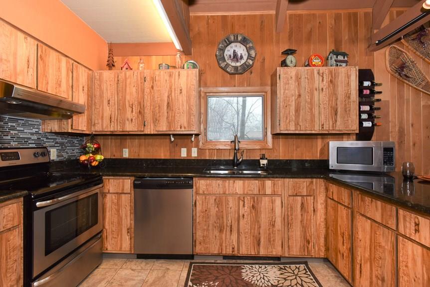 529 Gardner Road Hidden Valley, PA 15502 - Photo 8 of 25 Gallery Image 8