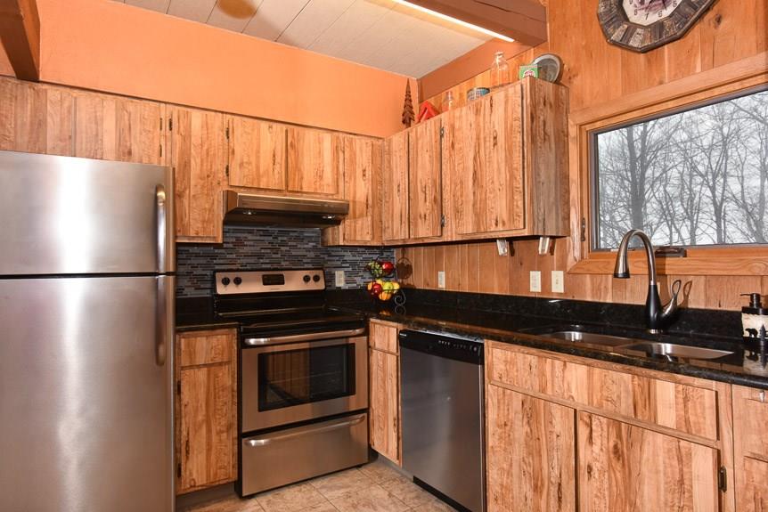 529 Gardner Road Hidden Valley, PA 15502 - Photo 9 of 25 Gallery Image 9