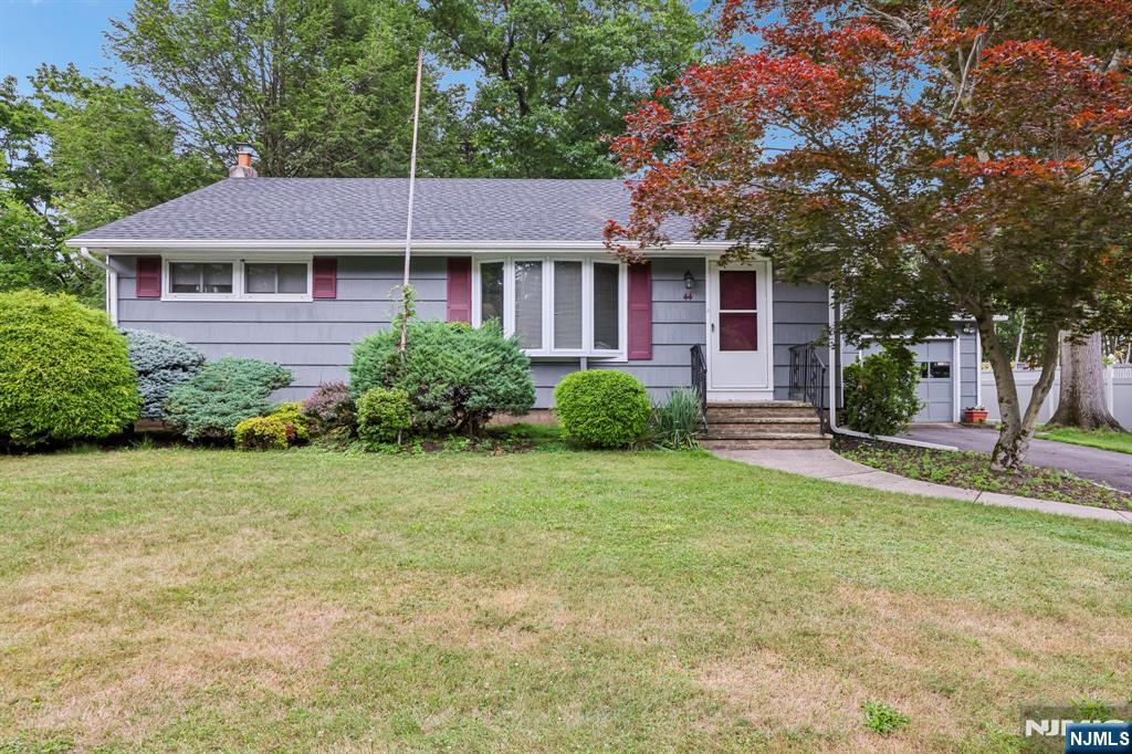 44 Rumana Road Wayne, NJ 07470 - Photo 1 of 27