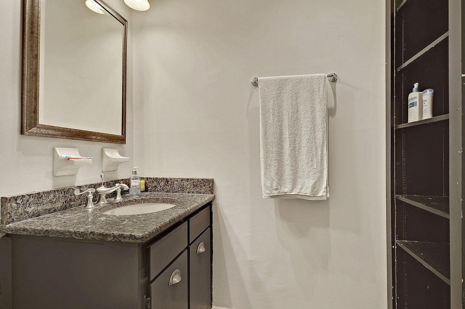 15 Horlbeck Alley, Unit 15 Charleston, SC 29401 - Photo 14 of 30 20250105183620895493000000-o