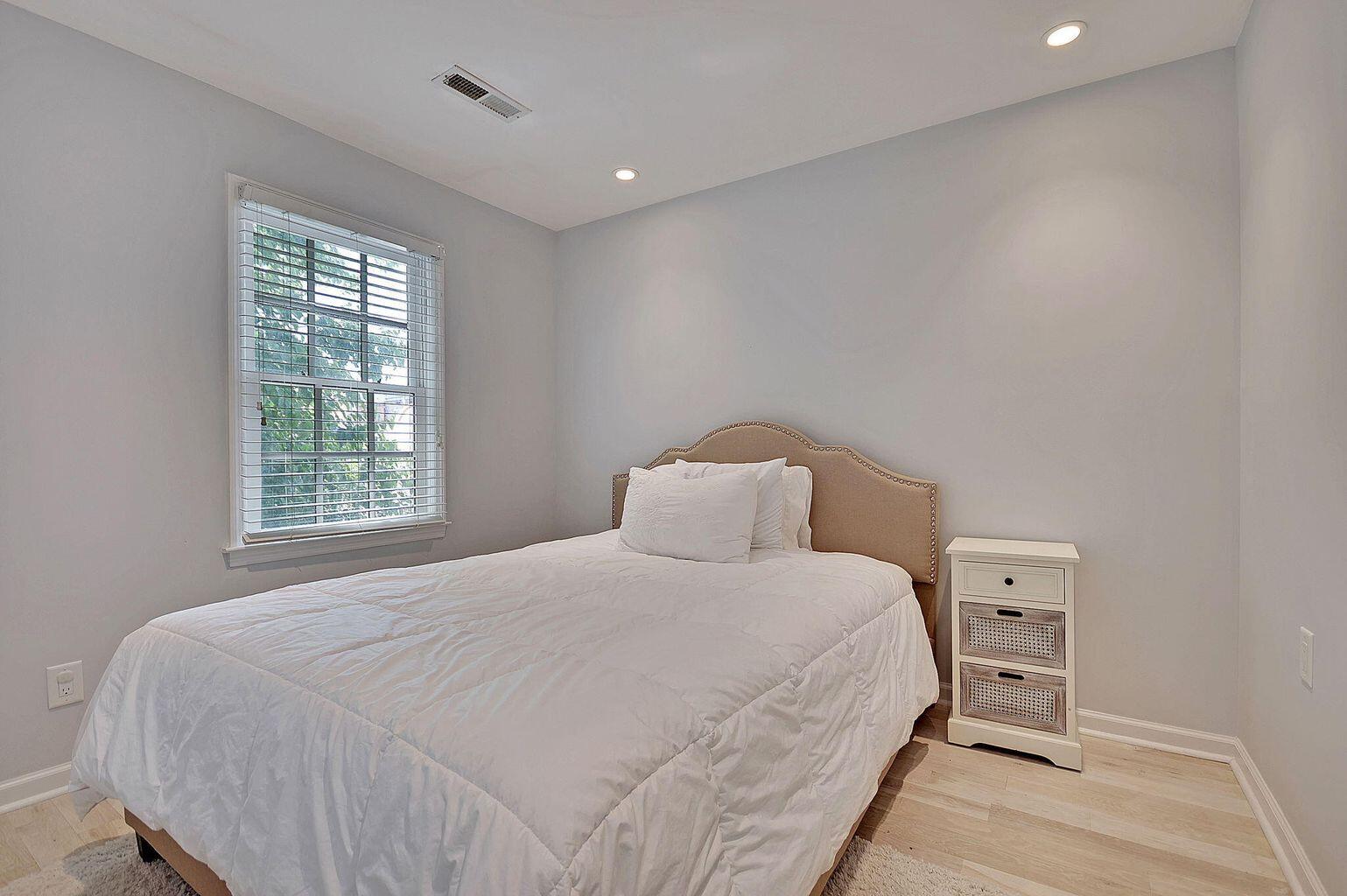 15 Horlbeck Alley, Unit 15 Charleston, SC 29401 - Photo 17 of 30 20250105183623022754000000-o