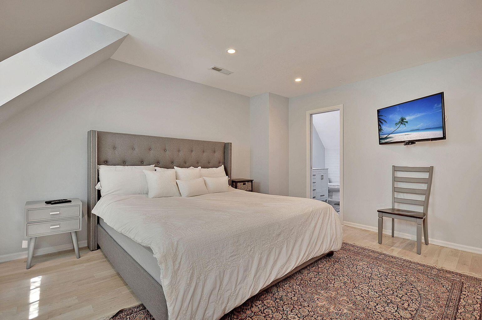 15 Horlbeck Alley, Unit 15 Charleston, SC 29401 - Photo 20 of 30 20250105183625059868000000-o