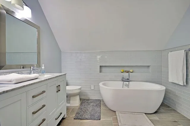 $5,500 | 15 Horlbeck Alley, Unit 15, Charleston, SC 29401