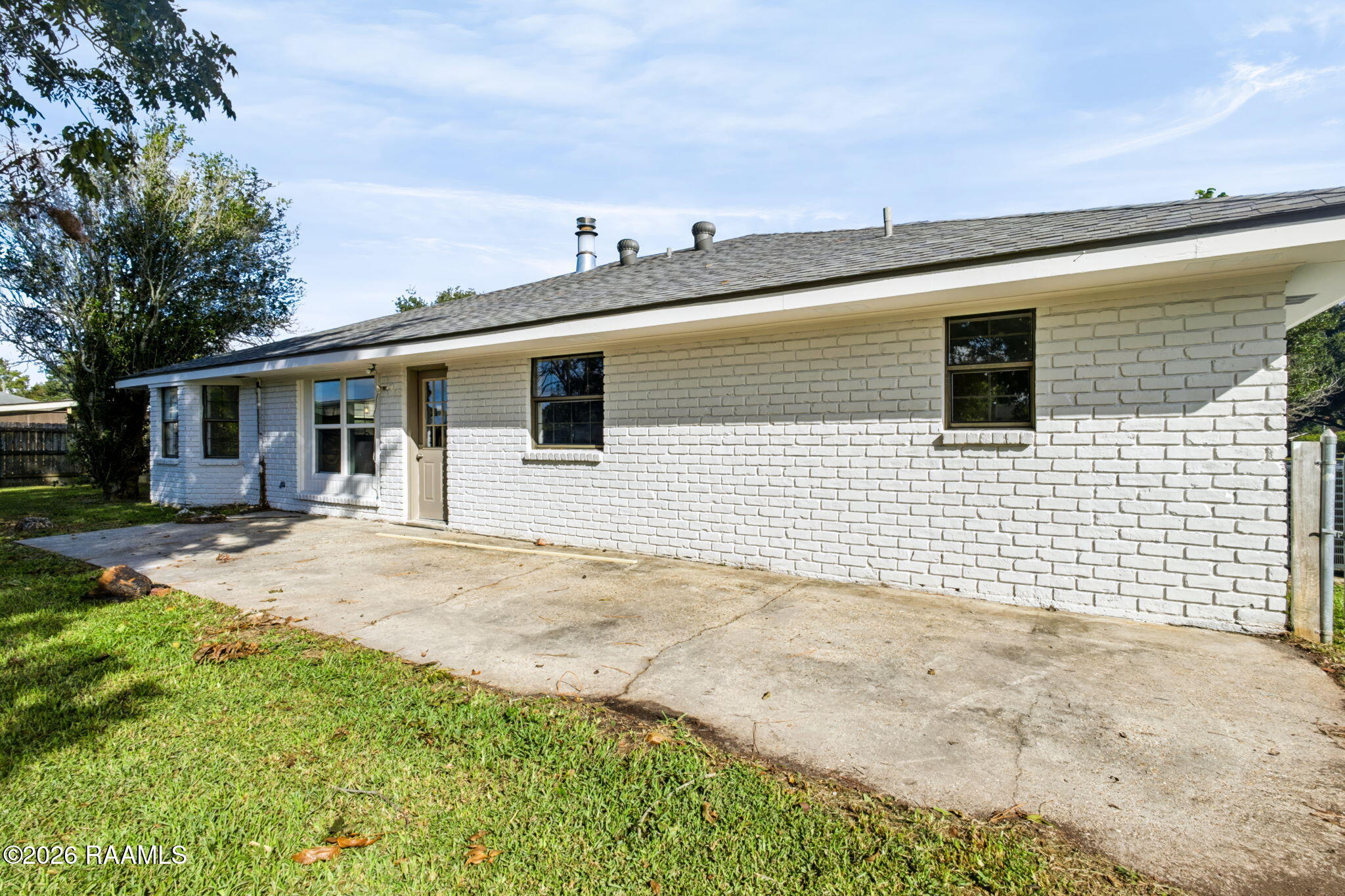 111 Bonvillian Broussard, LA 70518 - Photo 19 of 23 back patio