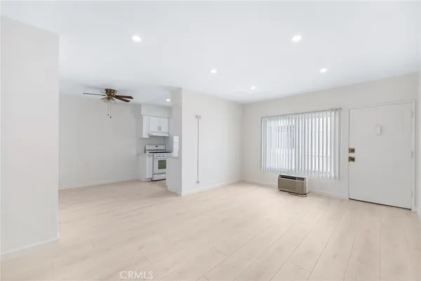 $2,500 | 580 West Stocker Street, Unit 6, Glendale, CA 91202