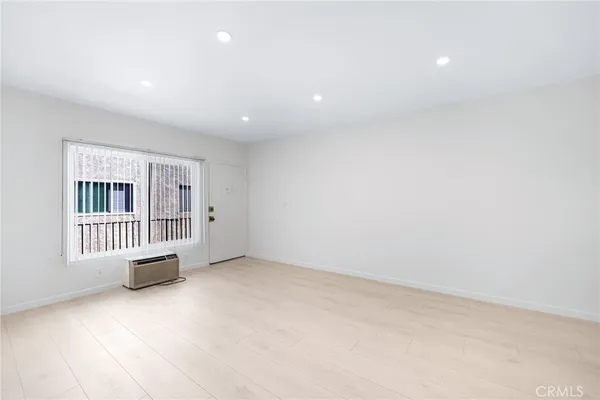 $2,500 | 580 West Stocker Street, Unit 6, Glendale, CA 91202