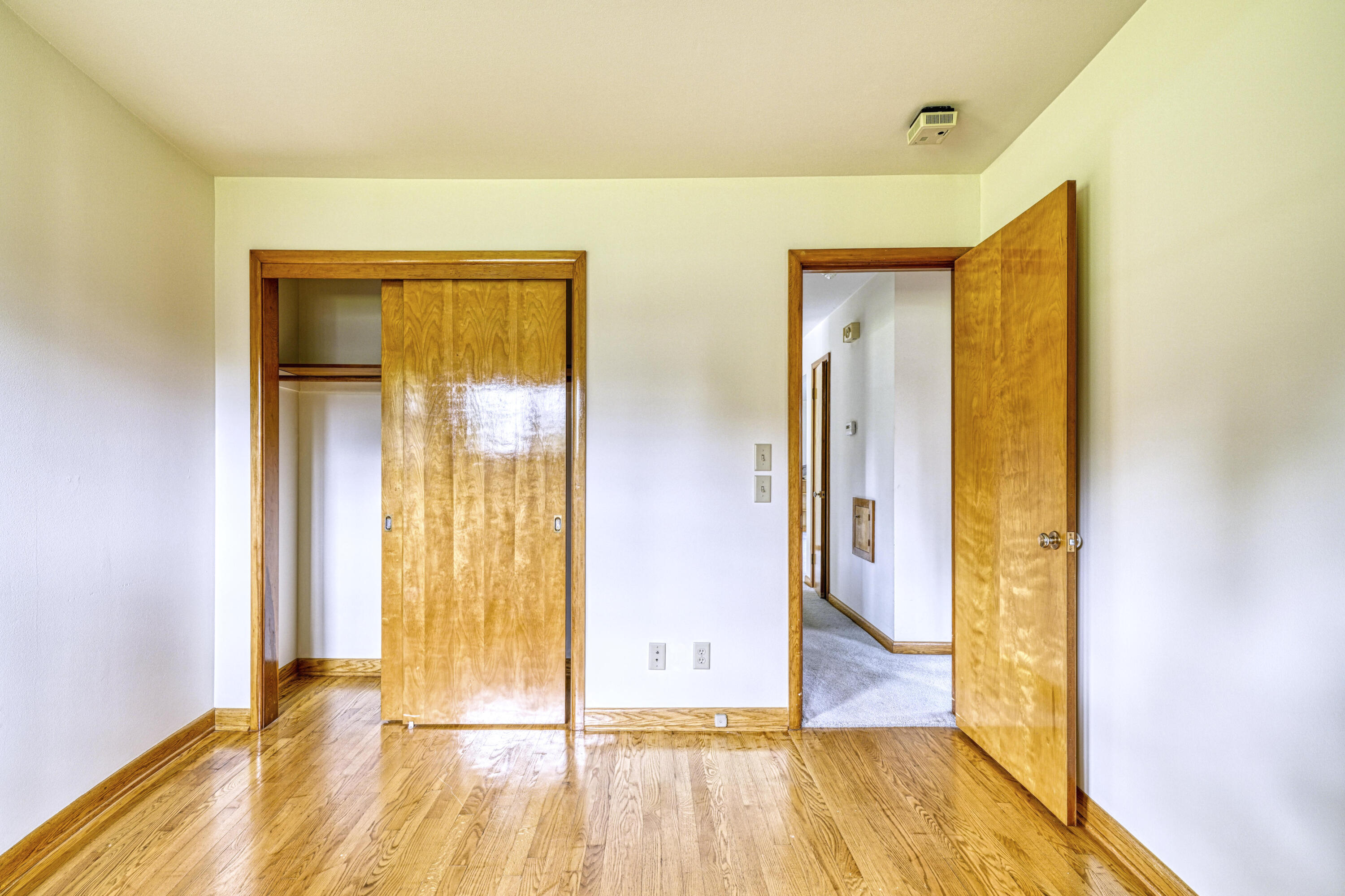 W139N6995 Bay Ridge Lane Menomonee Falls, WI 53051 - Photo 26 of 28 Bedroom 2