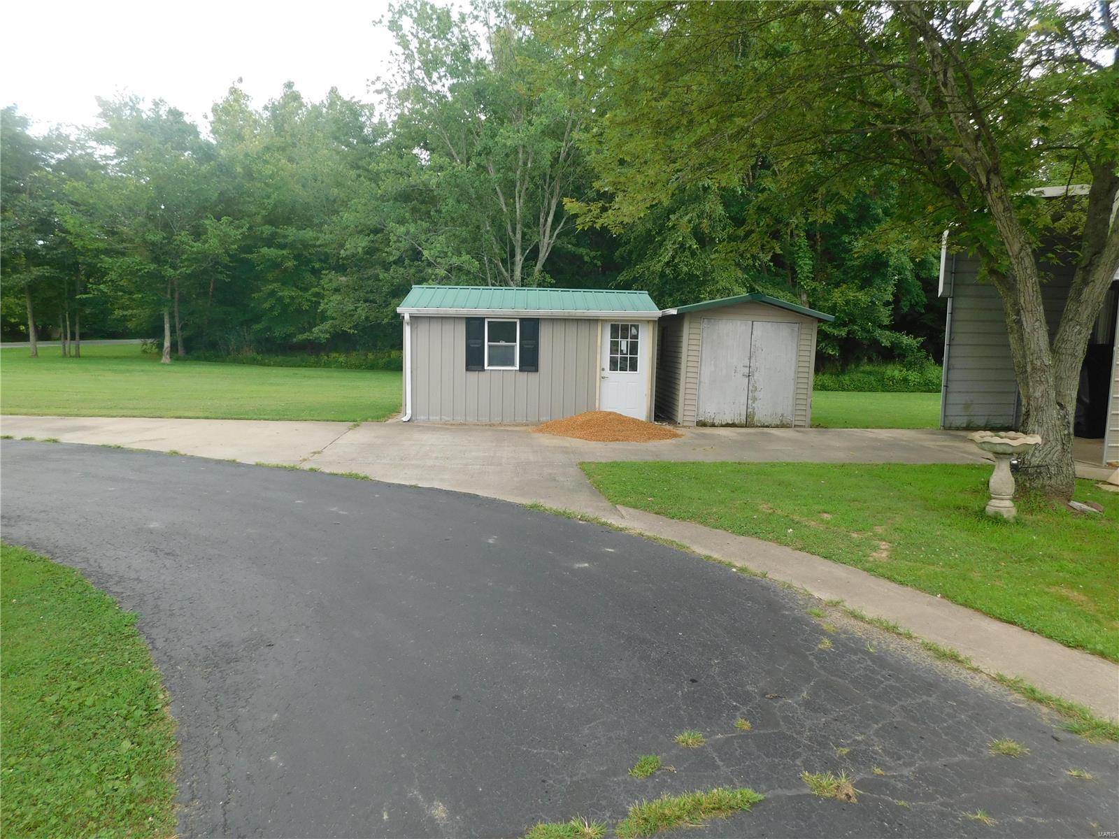 11941 Norman Road Marion, IL 62959 - Photo 2 of 29 Gallery Image 2