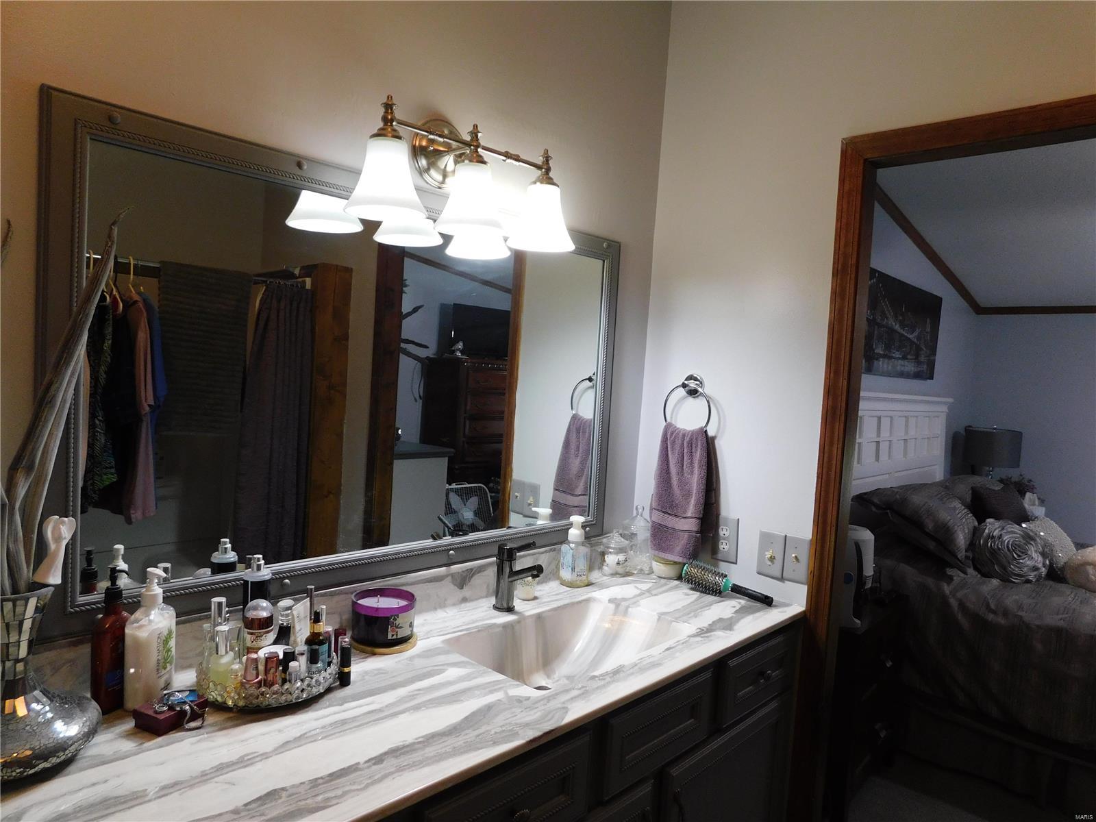 11941 Norman Road Marion, IL 62959 - Photo 17 of 29 Gallery Image 17