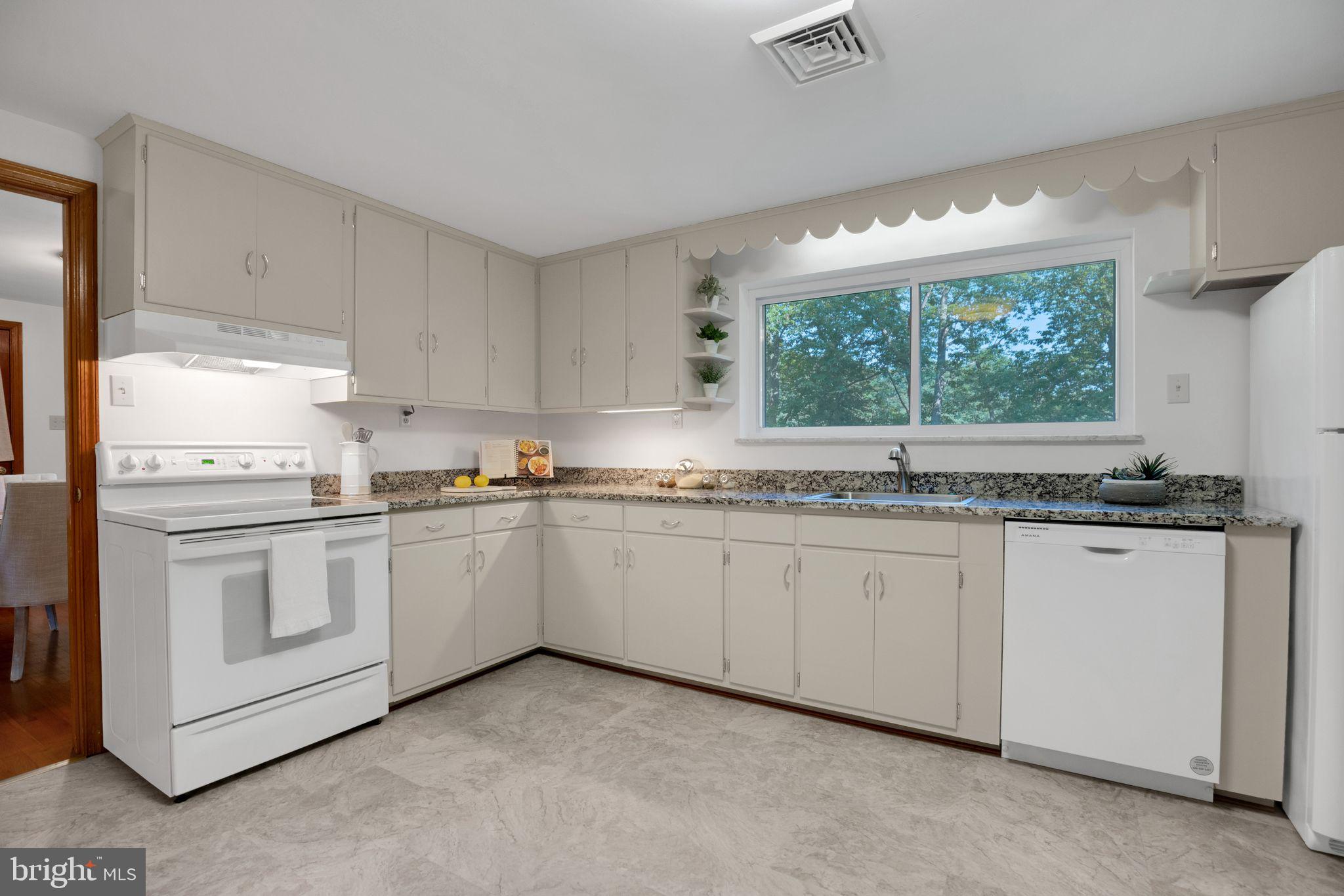 45382 Sypher Road California, MD 20619 - Photo 16 of 58 Kitchen with view to water