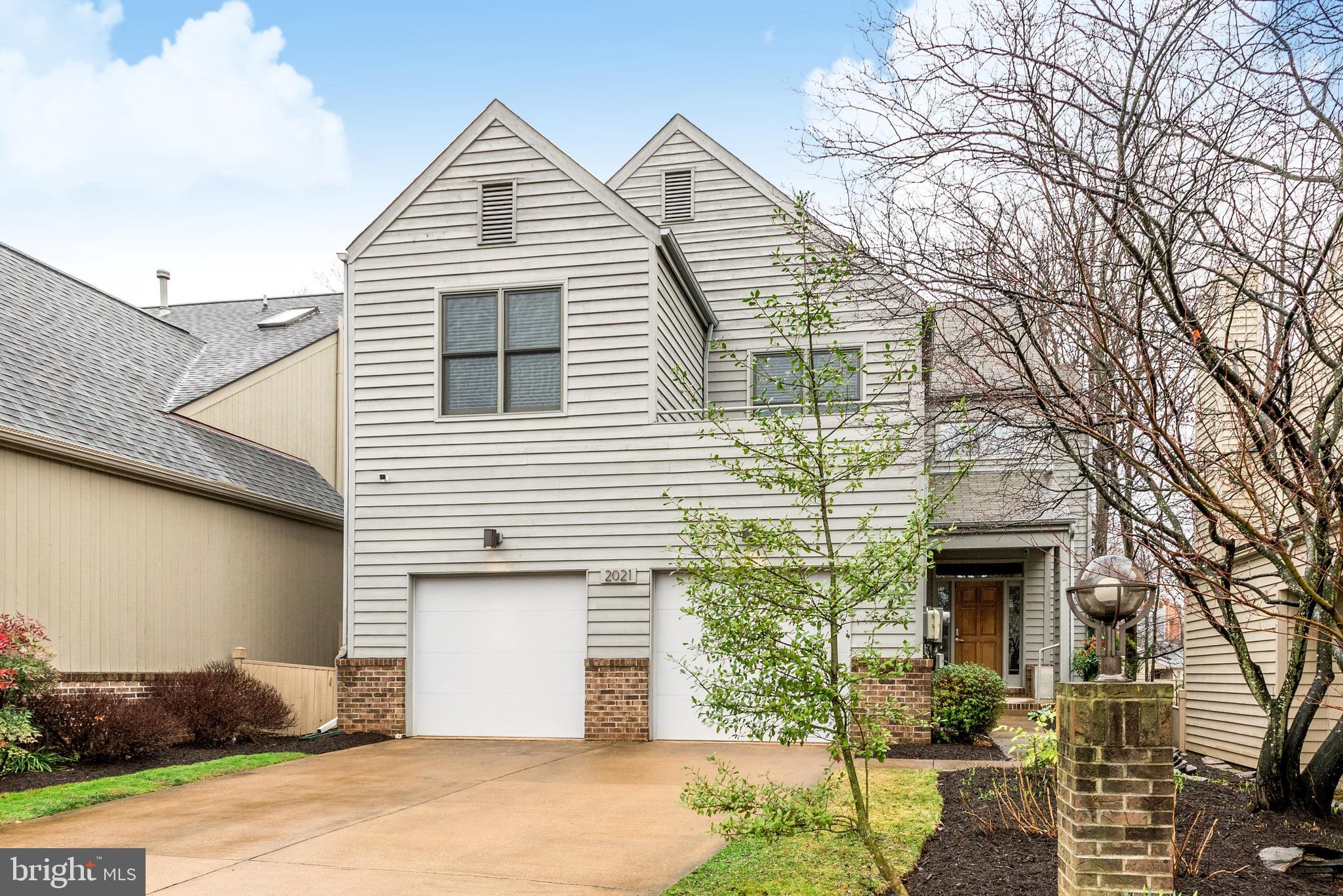 2021 Beacon Place Reston, VA 20191 - Photo 1 of 55