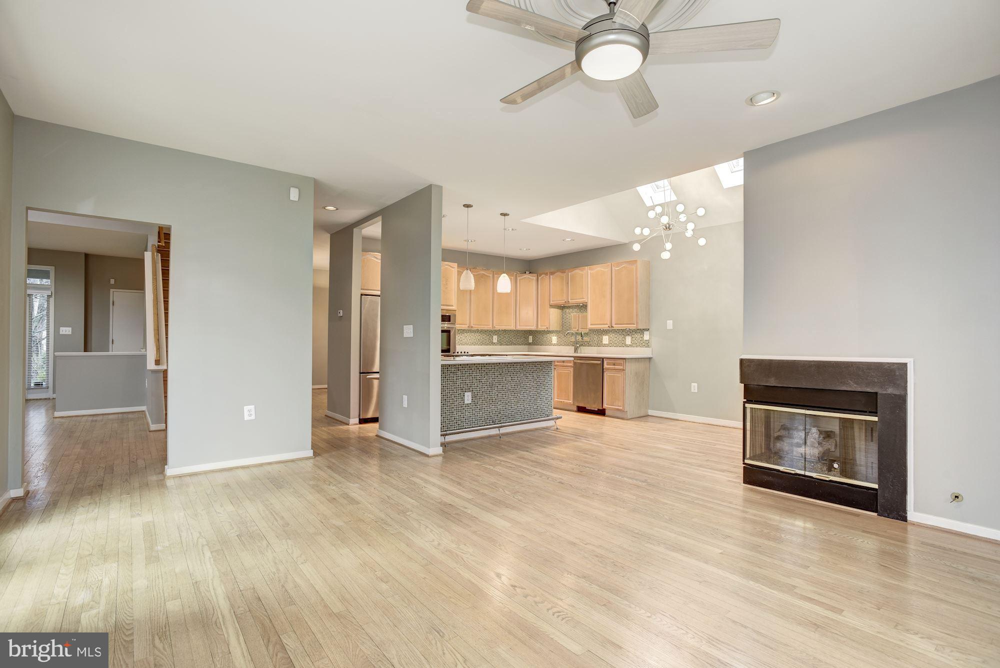 2021 Beacon Place Reston, VA 20191 - Photo 17 of 55
