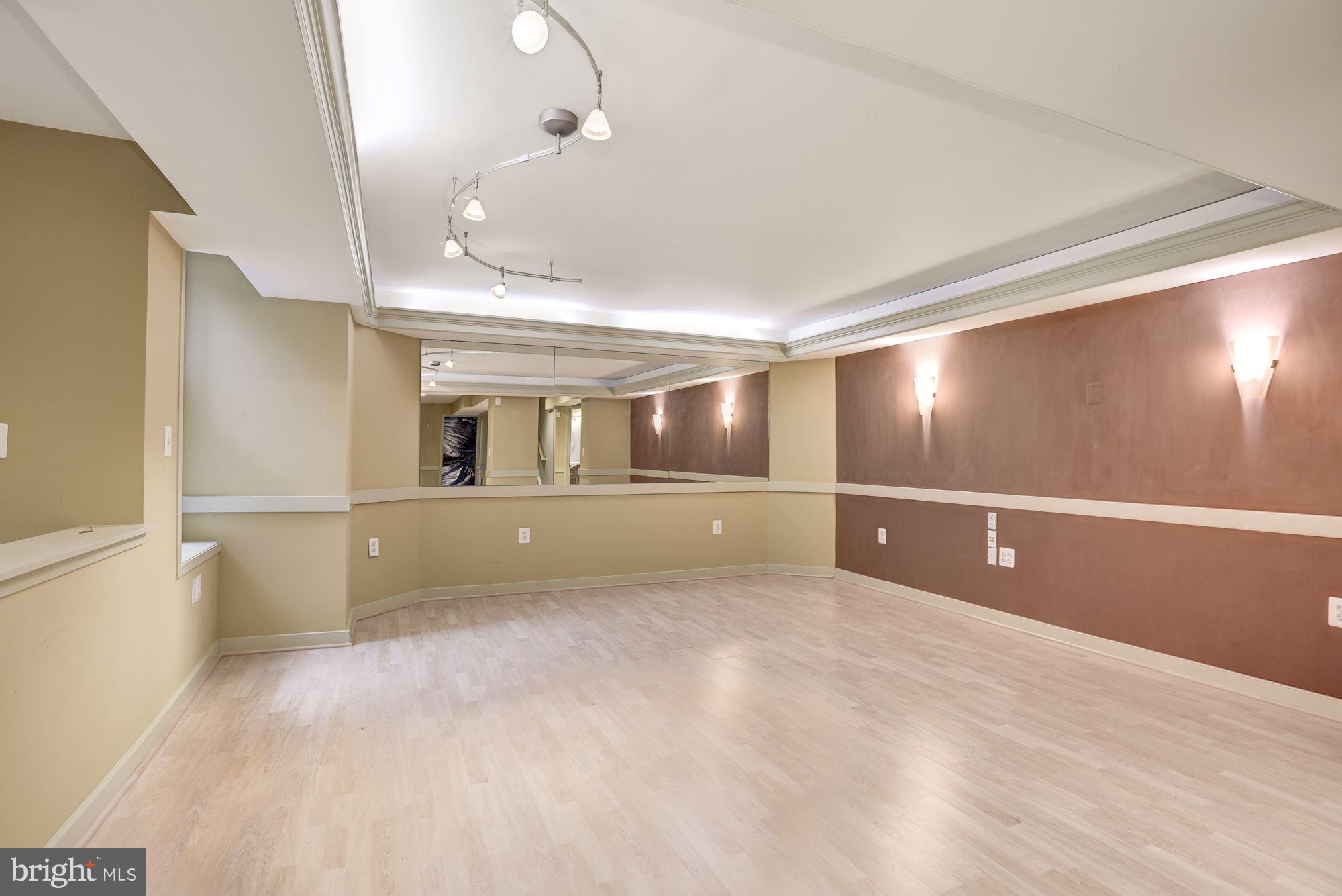 2021 Beacon Place Reston, VA 20191 - Photo 41 of 55