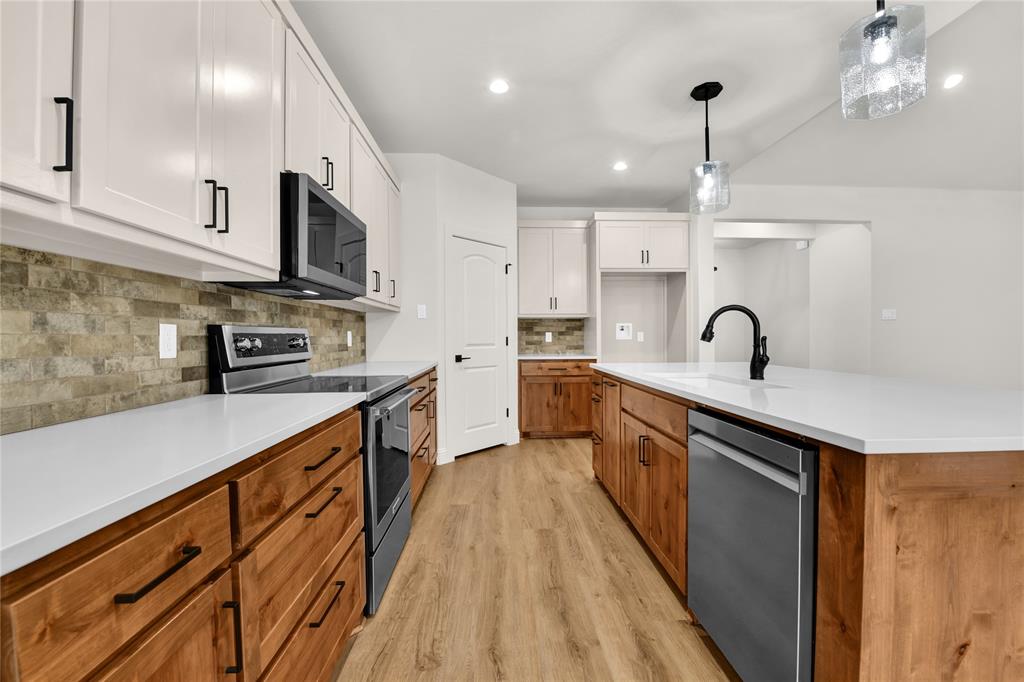 319 Rita Ridge Millsap, TX 76066 - Photo 16 of 34