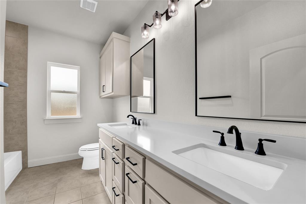 319 Rita Ridge Millsap, TX 76066 - Photo 27 of 34