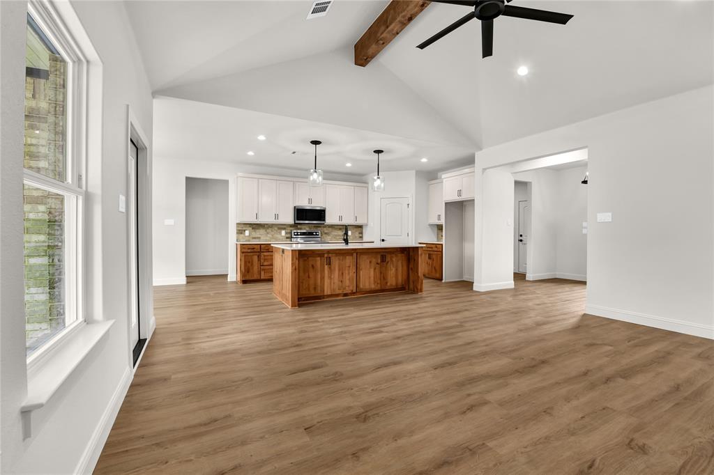 319 Rita Ridge Millsap, TX 76066 - Photo 10 of 34