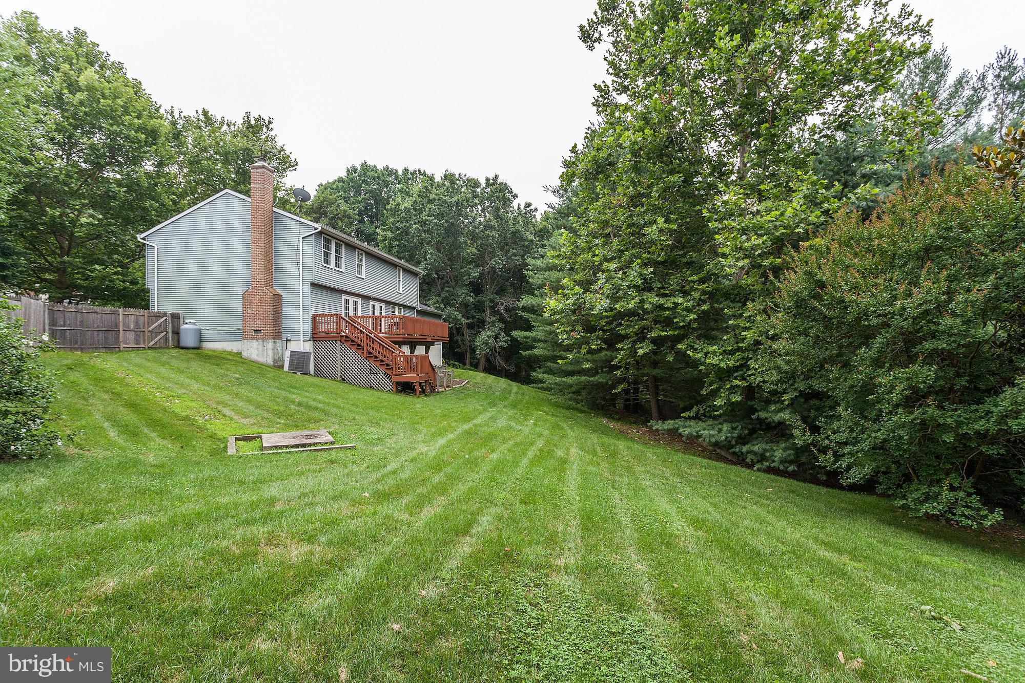7825 Roundabout Way Springfield, VA 22153 - Photo 27 of 30 Exterior (Rear)