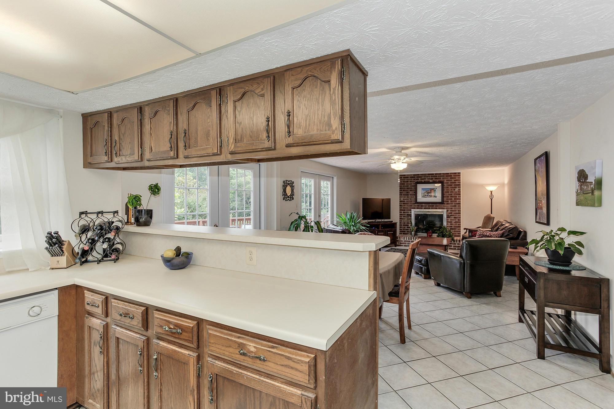 7825 Roundabout Way Springfield, VA 22153 - Photo 6 of 30 Kitchen