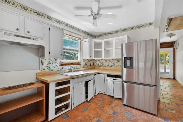 $345,000 | 339 North Clayton Street, Mount Dora, FL 32757