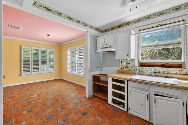 $345,000 | 339 North Clayton Street, Mount Dora, FL 32757