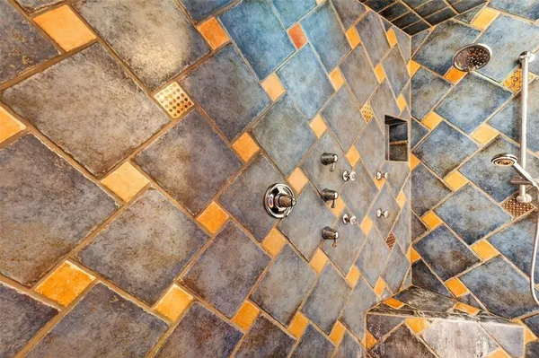 $345,000 | 339 North Clayton Street, Mount Dora, FL 32757