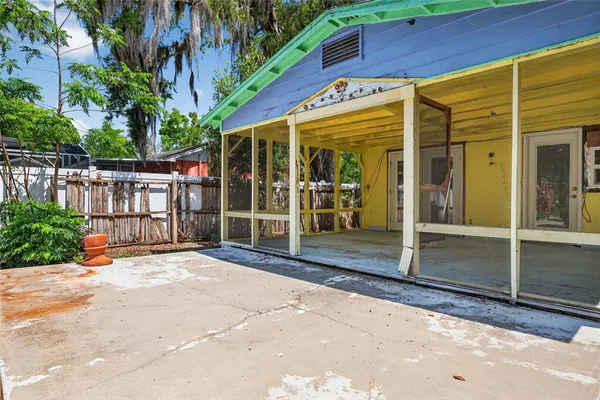 $345,000 | 339 North Clayton Street, Mount Dora, FL 32757