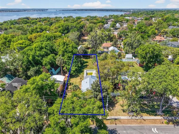$345,000 | 339 North Clayton Street, Mount Dora, FL 32757