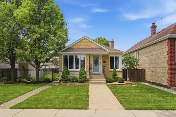 $599,900 | 5422 South Sayre Avenue, Chicago, IL 60638