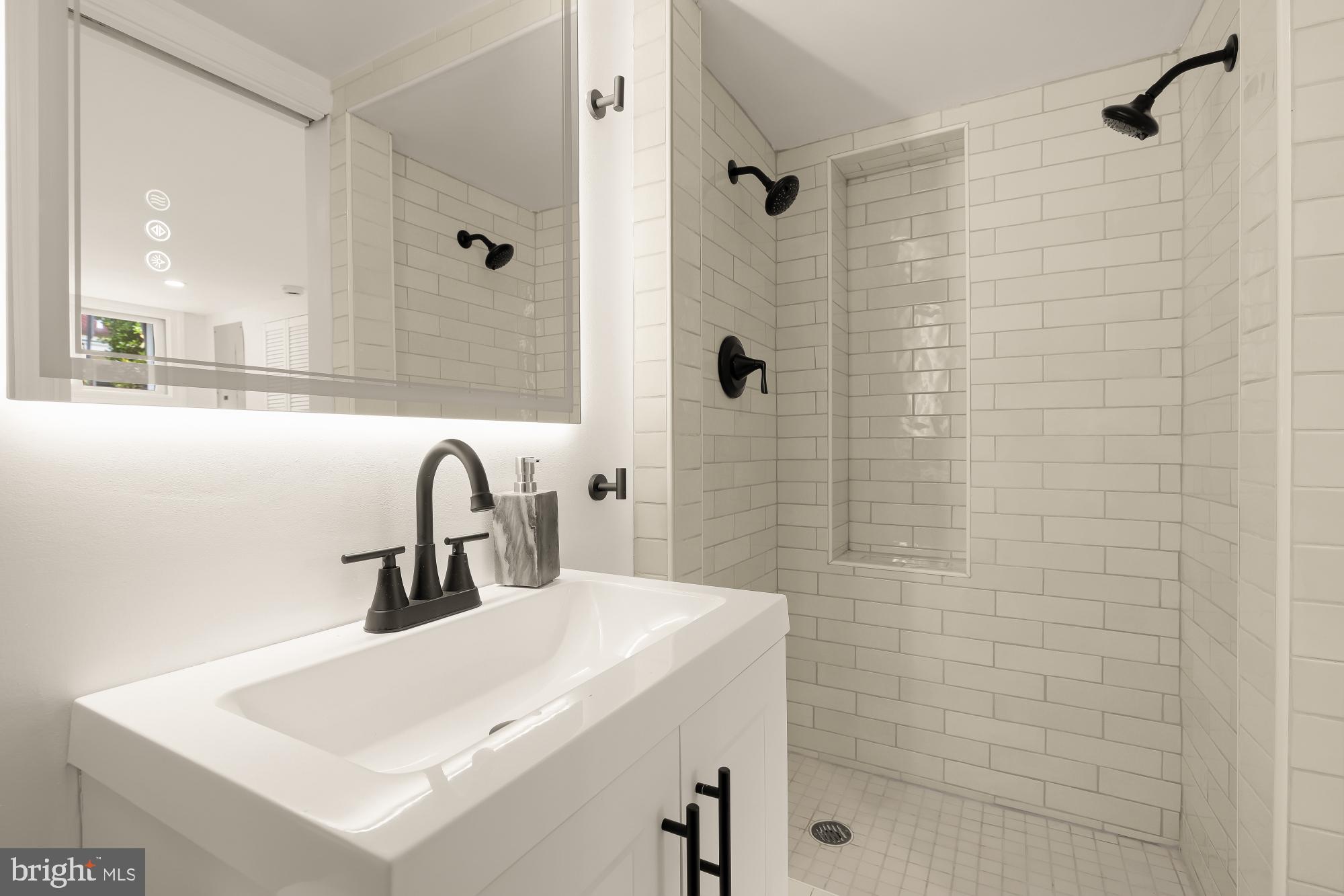 1737 Park Road Northwest Washington, DC 20010 - Photo 40 of 42 Bathroom 2