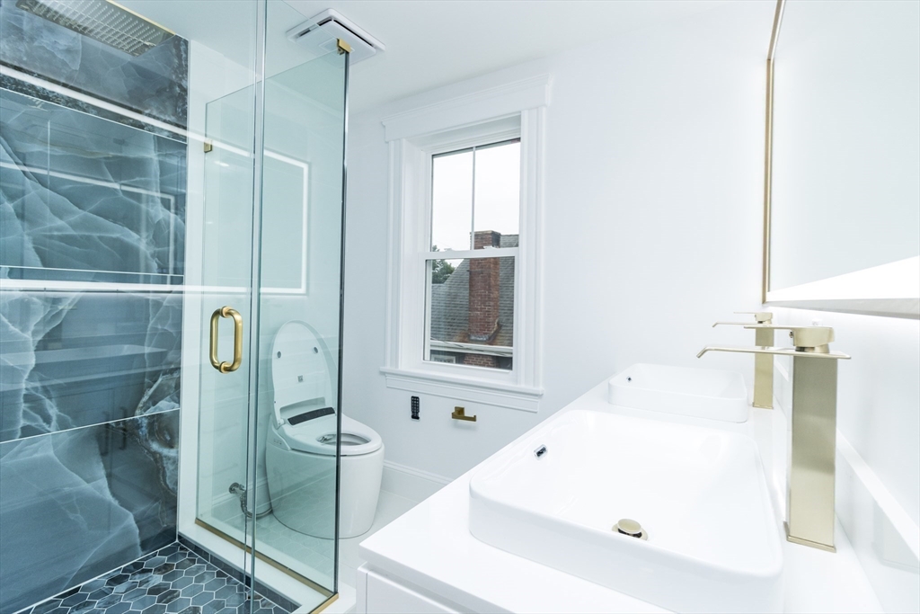 15 Oak Street Danvers, MA 01923 - Photo 26 of 40