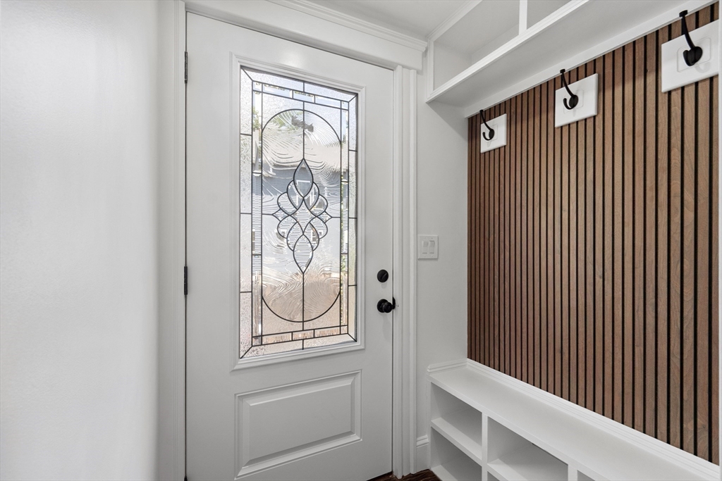 15 Oak Street Danvers, MA 01923 - Photo 4 of 40