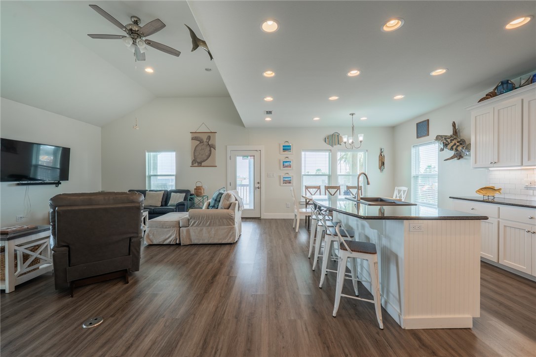 109 Copano Cove Road Rockport, TX 78382 - Photo 7 of 32