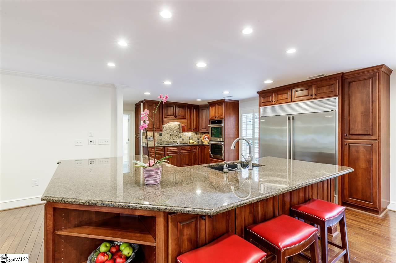 116 Collins Creek Road Greenville, SC 29607 - Photo 11 of 34